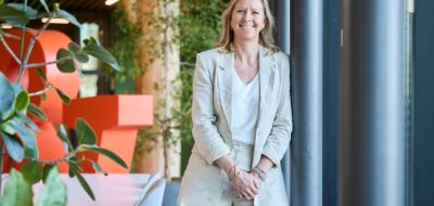 Cultuur als kompas: hoe Anne-Barbara verbinding brengt bij de Jong & Laan