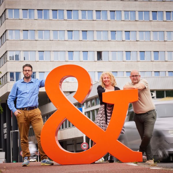 mensen bij ampersand