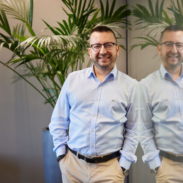 medewerker de jong en laan