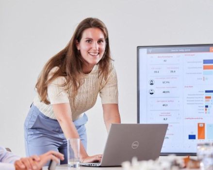 medewerker de jong en laan